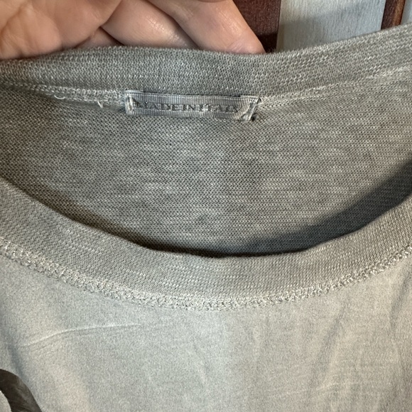 Trendy Gray Long Sleeve Women's Top - Picture 2 of 12